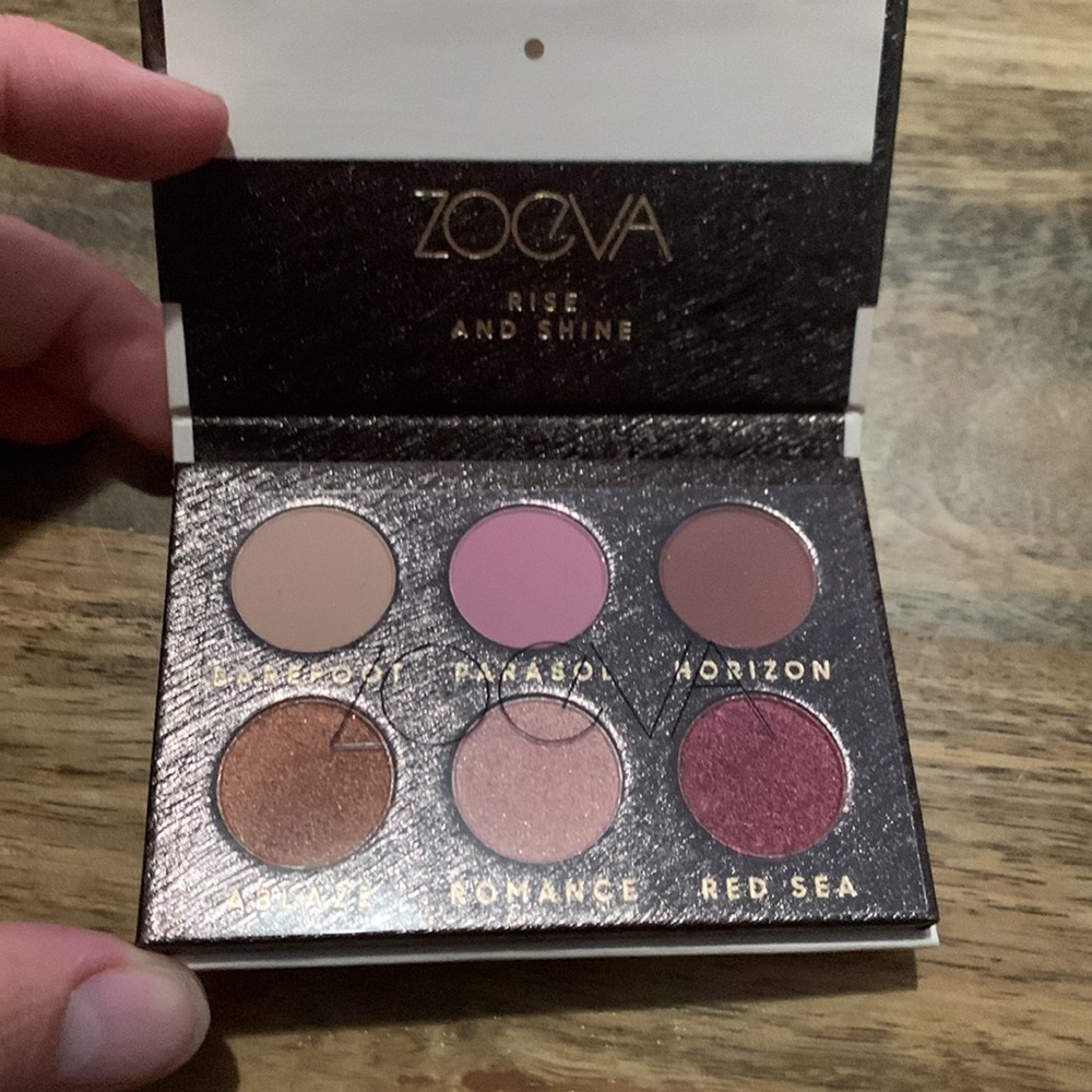 New Zoeva Voyager Soft Sun & Shade Eyeshadow Palette - 6 x 0.6g - Picture 4 of 5